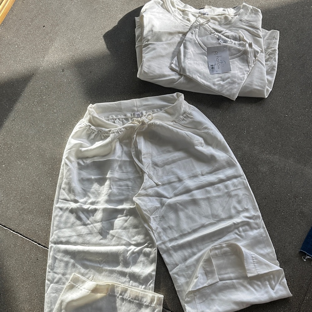 PJ HARLOW
Women's White Lounge Pants